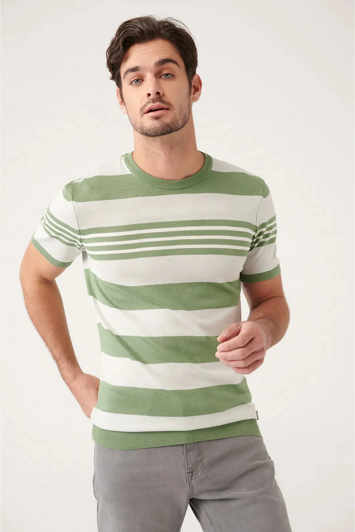 Avva Men's Water Green Crew Neck Ribbed Striped Slim Fit Narrow Cut Knitwear T-shirt